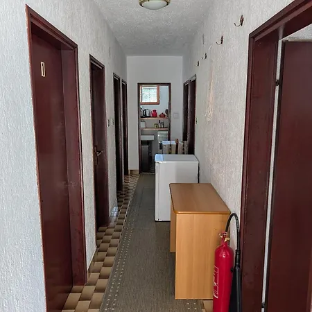 Rotes Am Mit Meerblick Ca 180 Meter Luftlinie Vom Apartmán *